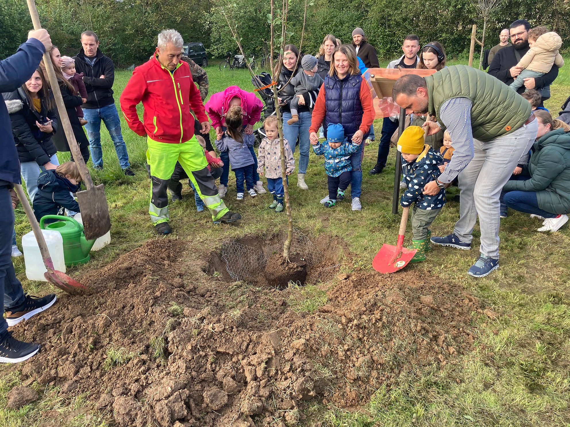 Pflanzen des Jahrgangsbaumes 2023 in Gemmingen