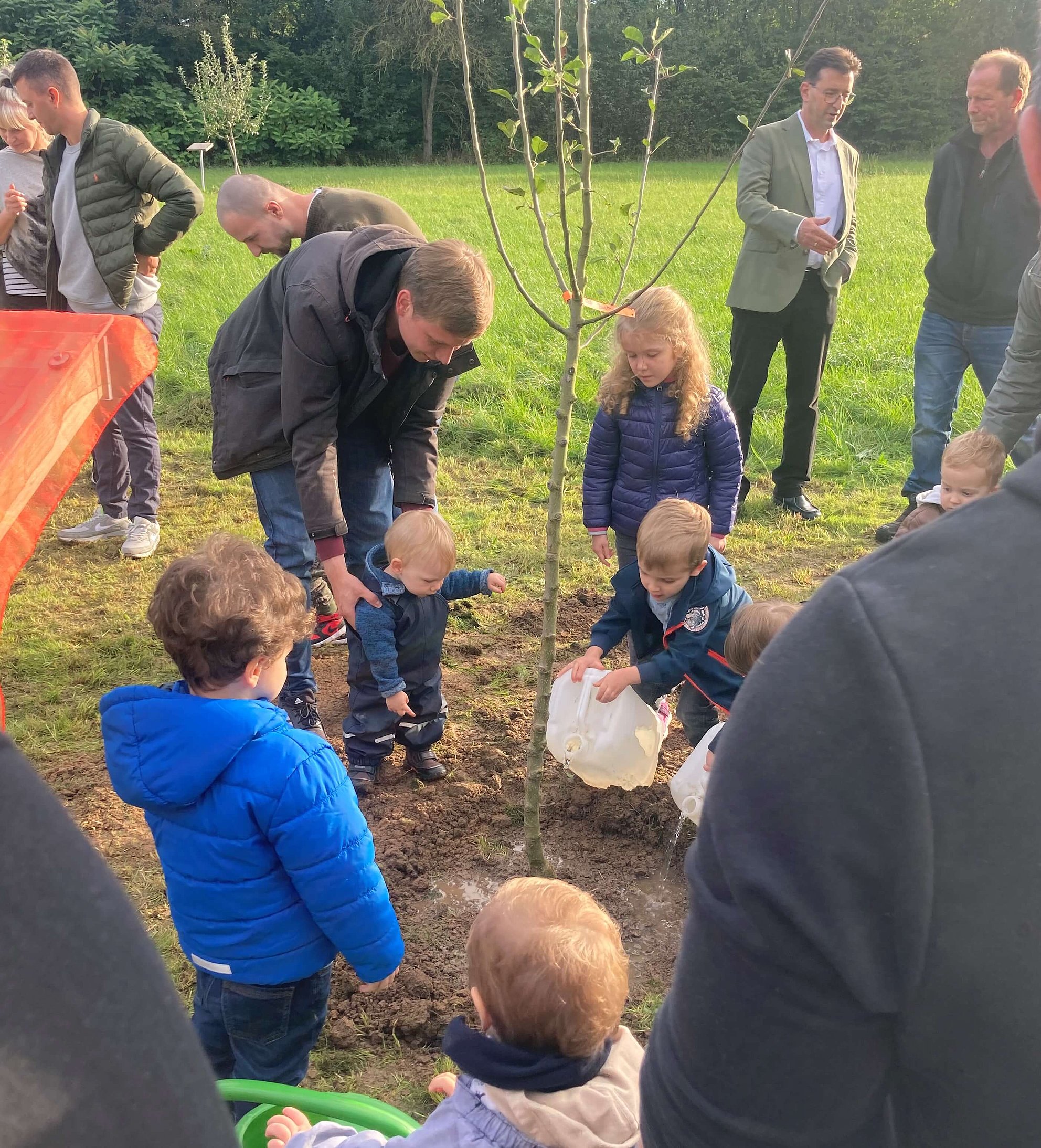Pflanzen des Jahrgangsbaumes 2023 in Gemmingen