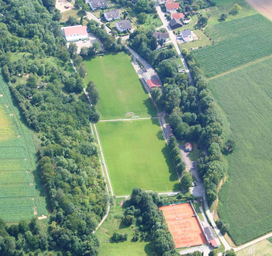 Luftbild der Festhalle Stebbach