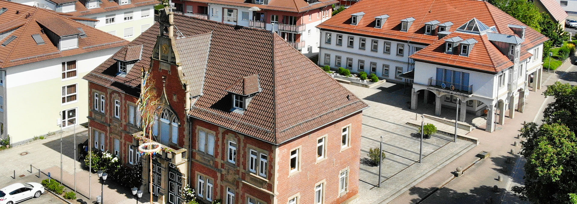 Altes und neues Rathaus in Gemmingen